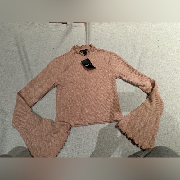 Light pink forever 21 turtle neck top - Picture 1 of 3
